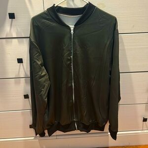 Olive green women’s lightweight zip up bomber jacket XL New in original package